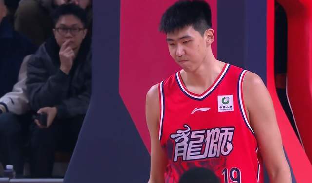 给点阳光就灿烂！徐昕轰下24分14板，统治加时赛，杜锋又被打脸了